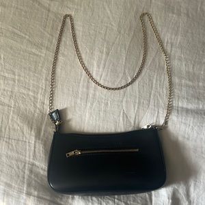 Brandy Melville shoulder purse.